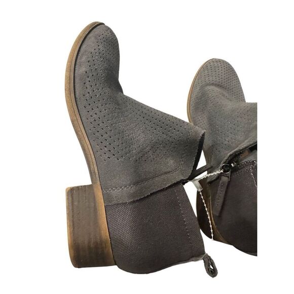 Tom’s perforated ankle bootie sz 7 grey women’s boots deia - Picture 3 of 10